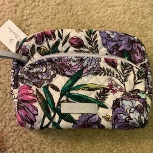 Brand NEW medium cosmetic bag